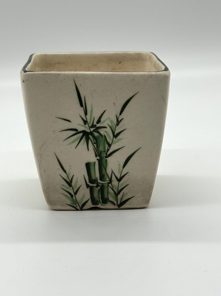 竹のイラストの鉢
